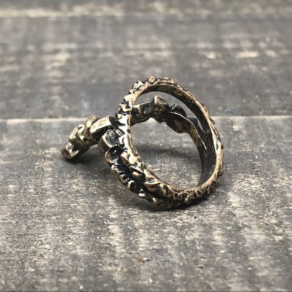 NEW Ethnic V-Shaped Nugget Bronze-tone Ring - Picture 4 of 6